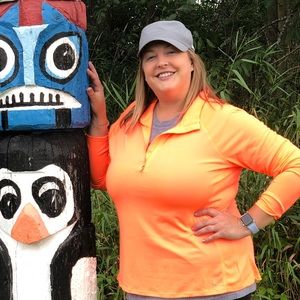 Meet your Posher, Larissa